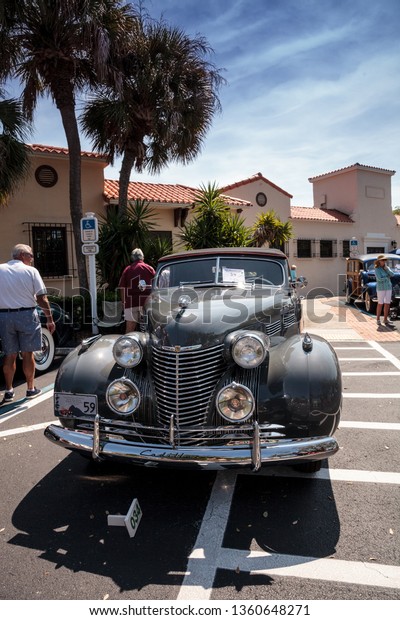 Naples, Florida, USA – March 23,2019:\
Grey 1946 Cadillac Series 62 at the 32nd Annual Naples Depot\
Classic Car Show in Naples, Florida. Editorial\
only.
