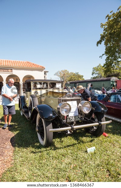 Naples, Florida, USA – March\
23,2019: Yellow 1926 Rolls Royce Silver Ghost at the 32nd Annual\
Naples Depot Classic Car Show in Naples, Florida. Editorial\
only.