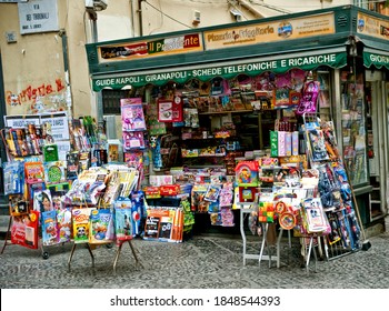 italian magazines and newspapers