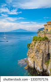 Naples Sorrento Italy August 10 2015 Stock Photo 1333707176 | Shutterstock