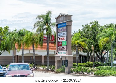 Naples, USA - August 5, 2021: Carillon Place Strip Mall Entrance Business Sign For Ross, Walmart Neighborhood Market In Naples Southwest Florida