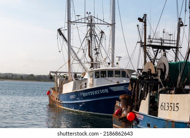 346 Commercial Fishing Boats New England Images, Stock Photos & Vectors ...