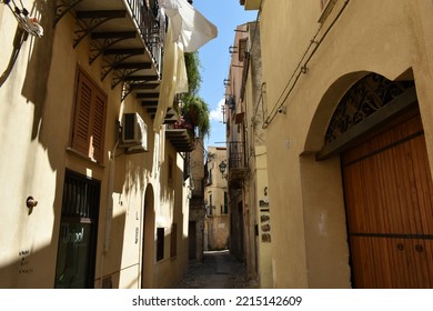 A Narrow Alley In Italy - Monreale