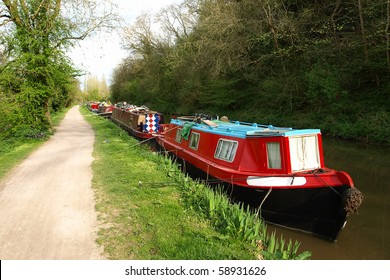 Narrow Boat On The Kennet And Avon Canal Near Bath In Somerset England