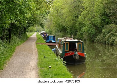 Narrow Boats On The Kennet And Avon Canal