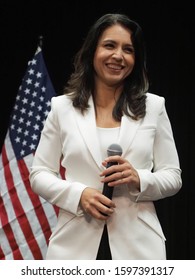 Nashua, New Hampshire / USA - 10/01/2019 : Tulsi Gabbard Town Hall Meeting At The Nashua Library.NH