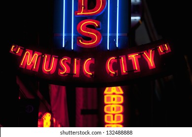 276 Nashville Lower Broadway Stock Photos, Images & Photography ...