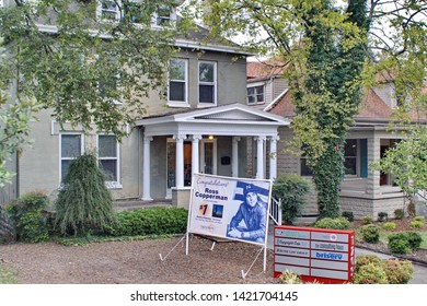 NASHVILLE, TENNESSEE, USA - CIRCA OCTOBER 2018: Recording Studio And Office On Music Row