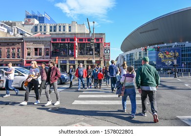 NASHVILLE, TN, USA - MARCH 24, 2019: Broadway And Bridgestone Arena In Nashville. This Historic Street Is Famous For Its Nightlife And Country Music Bars.