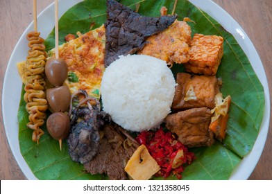 Nasi Jamblang Cirebon Food