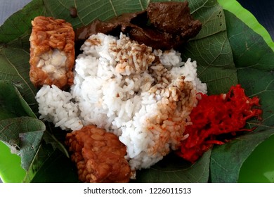 Nasi Jamblang, Traditional Food From Cirebon - Indonesia