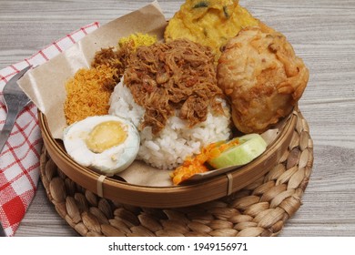 89 Nasi krawu Images, Stock Photos & Vectors | Shutterstock