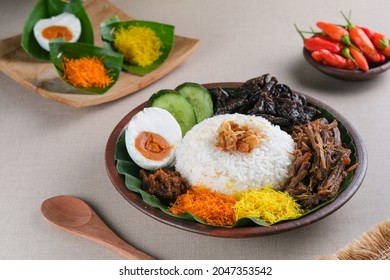 89 Nasi krawu Images, Stock Photos & Vectors | Shutterstock