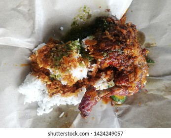 Ayam: gambar nasi kukus ayam goreng berempah