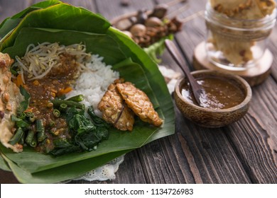 Nasi Pincuk Images Stock Photos Vectors Shutterstock