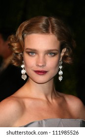 Natalia Vodianova At The 2007 Vanity Fair Oscar Party. Mortons, West Hollywood, CA. 02-25-07