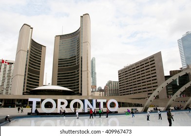 Nathan Phillips Square - Toronto - Canada