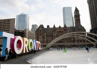 Nathan Phillips Square - Toronto - Canada