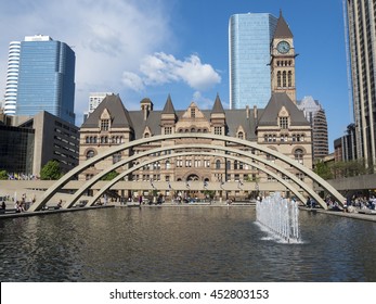 Nathan Phillips Square Toronto, City Hall