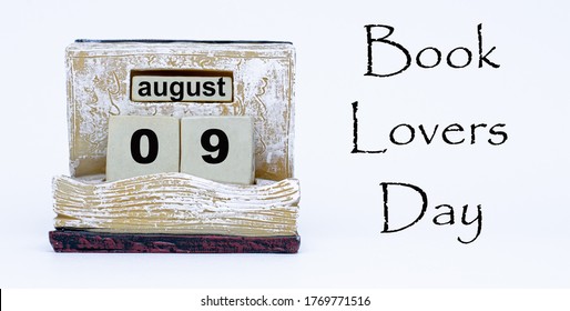 National Book Lovers Day August 9. Desk Calendar