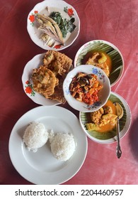 National indonesian food for greatest taste ever, incredient fish egg, banana heart, mendoan and some rice at Rumah Makan Pondok Danau - pekanbaru - riau - indonesia , september 21st 2022