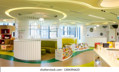 National Library, Singapore - January 11, 2019: Design Like A Birdcage For A Corner For Children Students And Young People Come To Read Books. Has An Environment That Is Conducive To Learning.