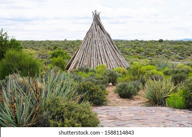 Native American House Of Hualapai Tribe In Grand Canyon