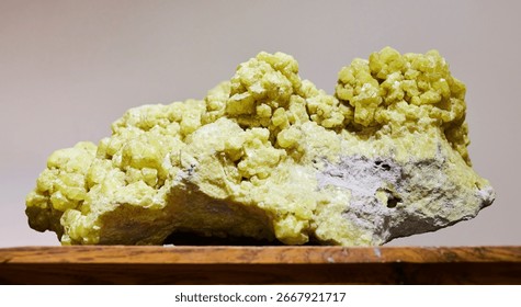 Native sulfur. A mineral of the class of native elements. Geology and Mineralogy