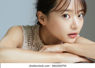 Natural beauty portrait of young Asian woman