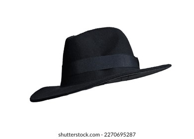 sombrero de fieltro negro natural de gran envergadura aislado en fondo blanco