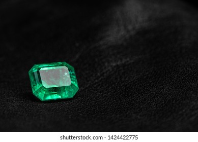 Natural Emerald Gemstone Precious Loose Stone