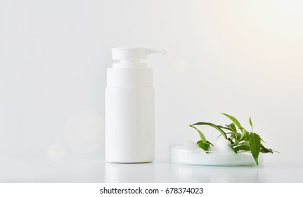 Natural face cleanser, Cosmetics foam pump container.