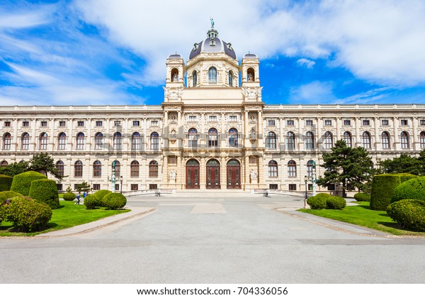 オーストリア ウィーンの自然史博物館 自然史博物館は クンスティスチェやウィーン美術史博物館の反対側に位置しています の写真素材 今すぐ編集