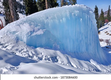 Natural phenomenon that arose under the influence of water, wind and cold factors in the immediate vicinity of the waterfall; ice wall among the forest in the mountains