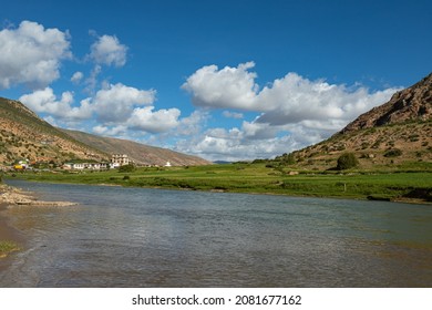 Natural Scenery Of Mountains And Rivers In Ganzi Tibetan Autonomous Prefecture