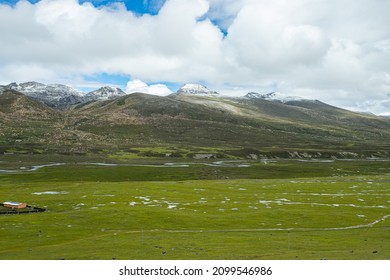 Natural Scenery Of Snow Mountain Grassland In Ganzi Tibetan Autonomous Prefecture