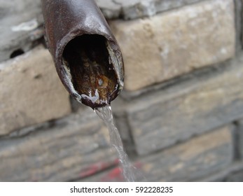 natural source of spring water macro