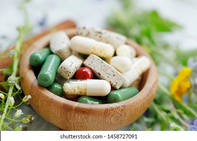 Natural suplements pills, alternative medicine with herbal plants extracts pills, herbal medicine, homeopathy organic super food suplements