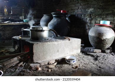 16,704 Indonesia traditional kitchen Images, Stock Photos & Vectors ...