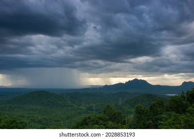 Nature Environment Dark Sky Big Clouds Black Moving Storm Clouds Thunderstorms On The Horizon Time Lapse Giant Storms Fast Moving Movie Time Mea Mo, Lam Pang Thailand.