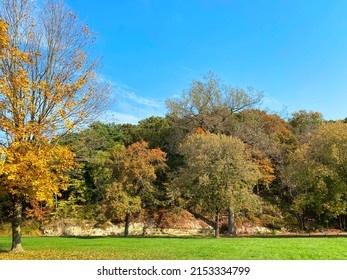 A Nature Reserve Park Forest Parkland Lawn Grass Adventure Hiking Trail Trailhead Mountain Glen Glad