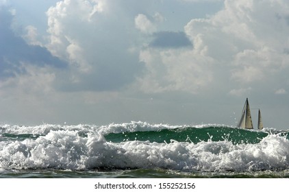 NATURE, Seascape, Storm, SMALL SAILING YACHT IN THE MIDST OF EMERALD, Foaming Waves