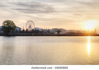 Navy Pier In Chicago At Sunrise.