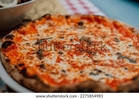 Neapolitan Pizza Margherita in Florence restaurant