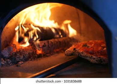 Neapolitan Pizza In A Wood Stove