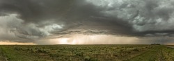 W Pobliżu Parku Stanowego Black Mesa, Na Granicy Oklahomy I Nowego Meksyku, Mieliśmy Wspaniały Widok Na Spektakularną Burzę Z Piorunami.