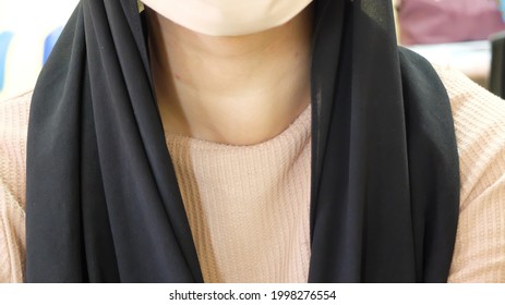 Neck Swelling Or Goitre Due To Enlargement Of Thyroid Gland