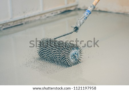 Needle roller - tool for bulk floor