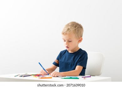 2,370 Child playing with metal work Images, Stock Photos & Vectors ...