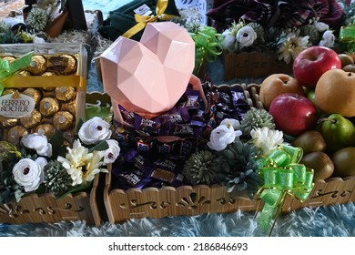 3,307 Malay Wedding Gifts Images, Stock Photos & Vectors | Shutterstock